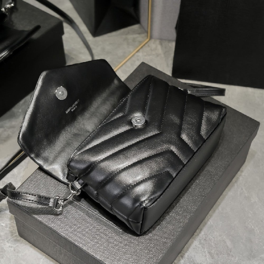 2025 Bag LouLou Chain Bag Y3