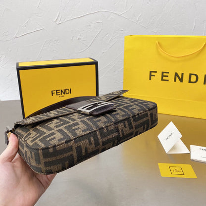 2025 Bag Classic Baguette Bag F4