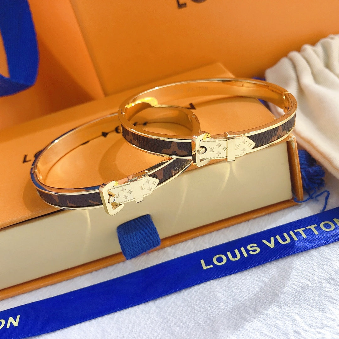 2025 Classic Belt Buckle Monogram Bracelet