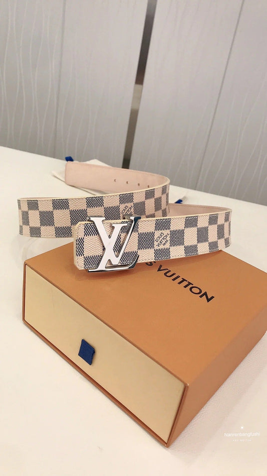 2025  Classic Silver Buckle White Plaid Men's Belt