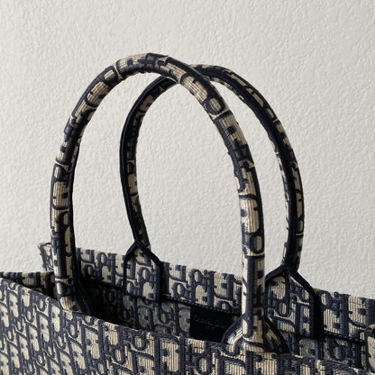 2025 Bag Book Tote Bag D9