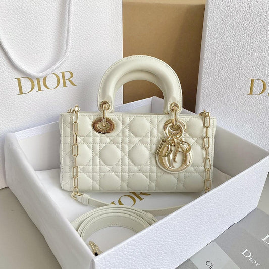 2025 Bag Classic Top-handle Bag W91