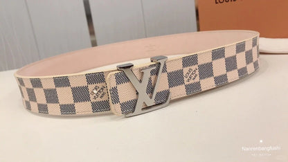 2025  Classic Silver Buckle White Plaid Men's Belt