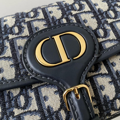 2025 Bag Classic Shoulder Bag W179