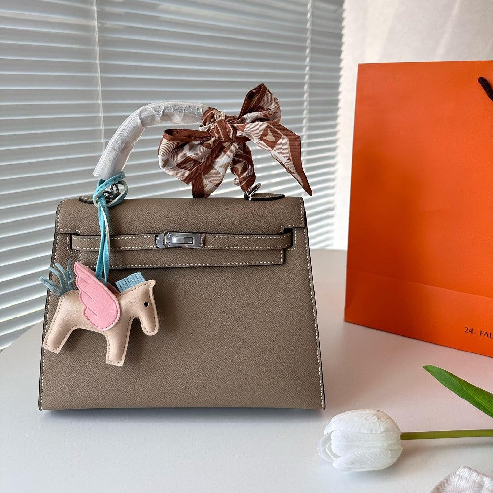 2025 Bag Stylish Top-handle Bag W62