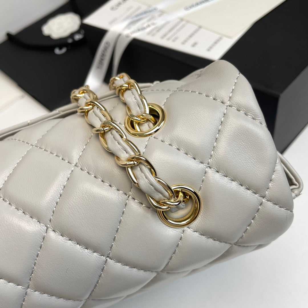 2025 Bag New Classic Handbag 33CM