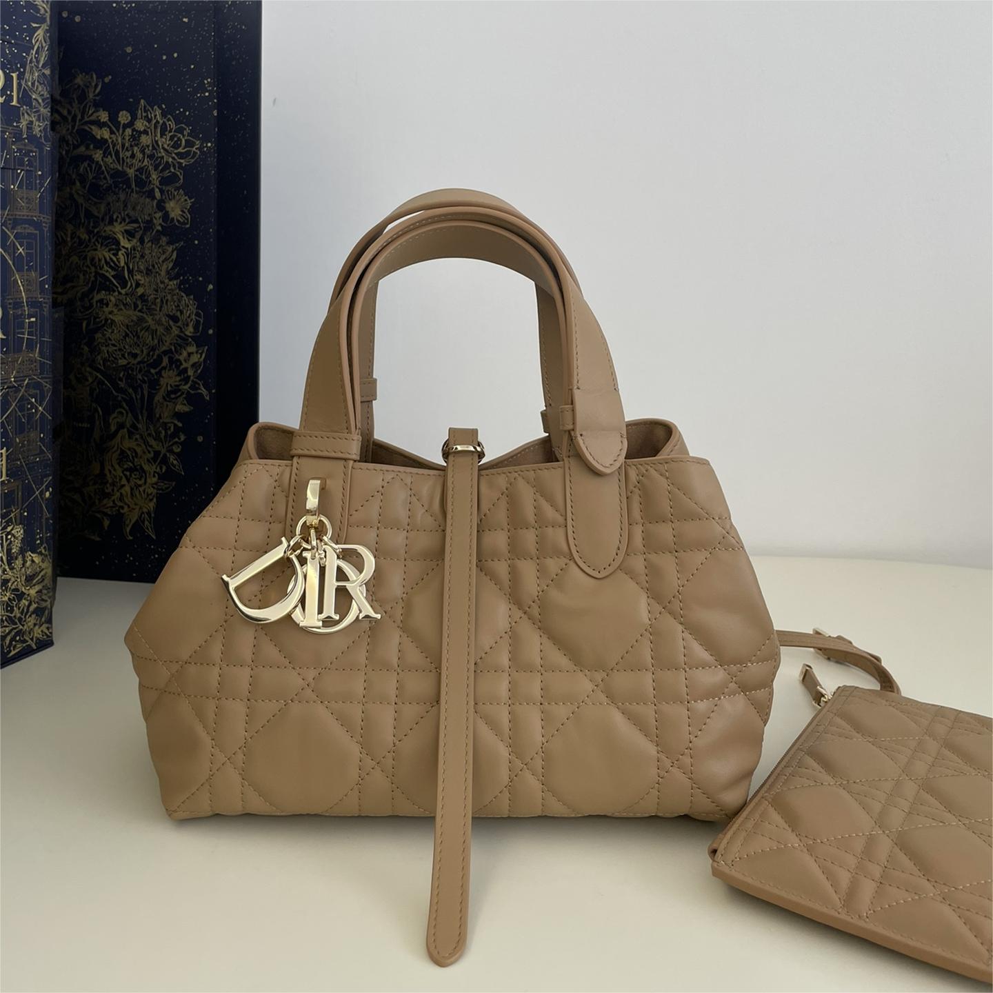 2025 Bag Fashion Top-handle Bag