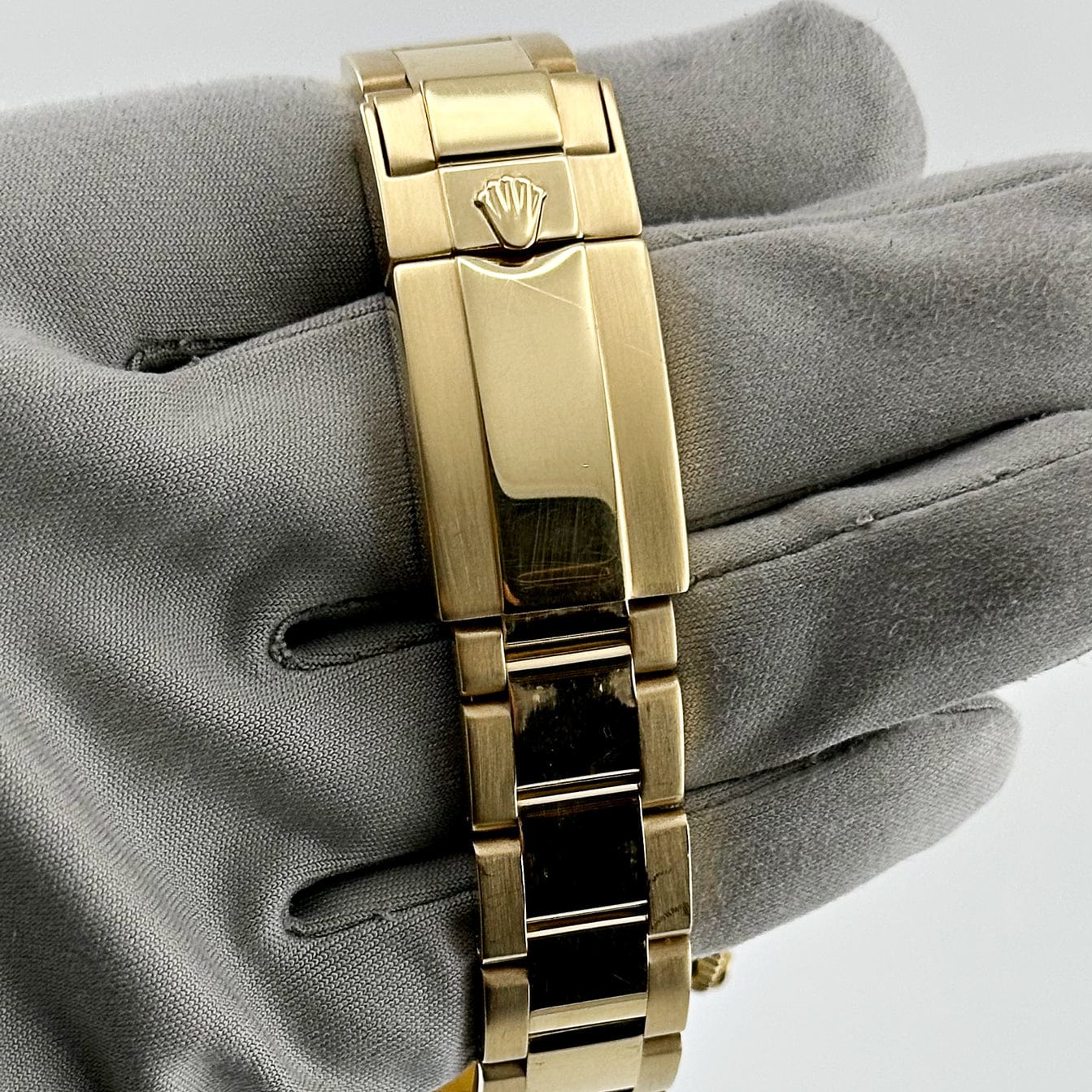 2025 Watch Daytona 116508 Yellow Gold Blue Racing Arabic Dial