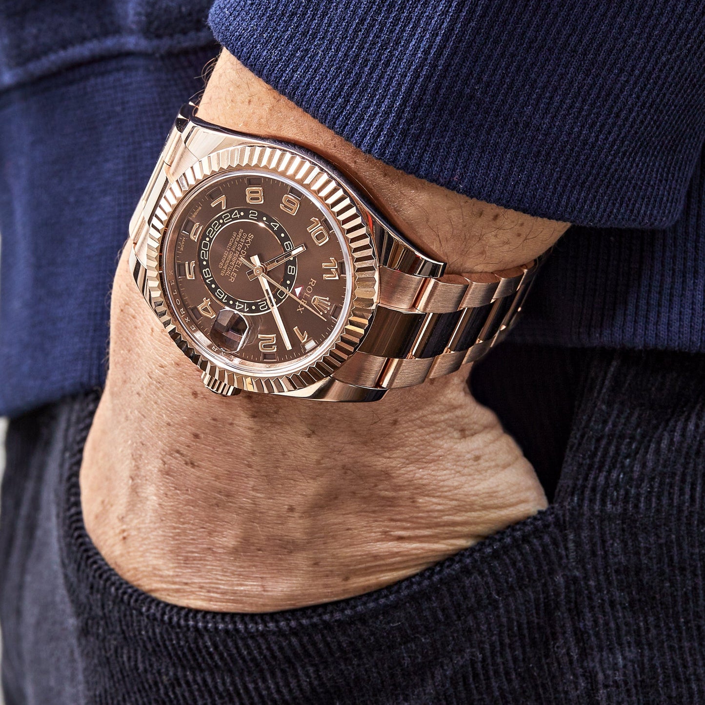 2025 Watch Sky-Dweller 326935 Rose Gold Chocolate Arabic Numeral Dial (2021)