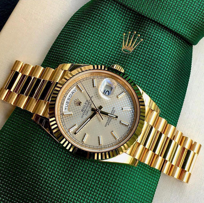 2025 Smartwatch Day-Date 128238 Gold model with white dial