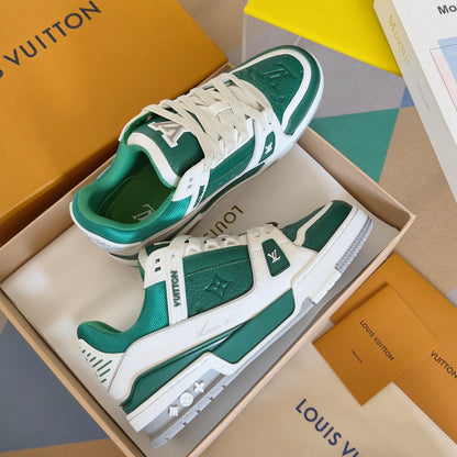 2025 250318 New high quality new color board shoes