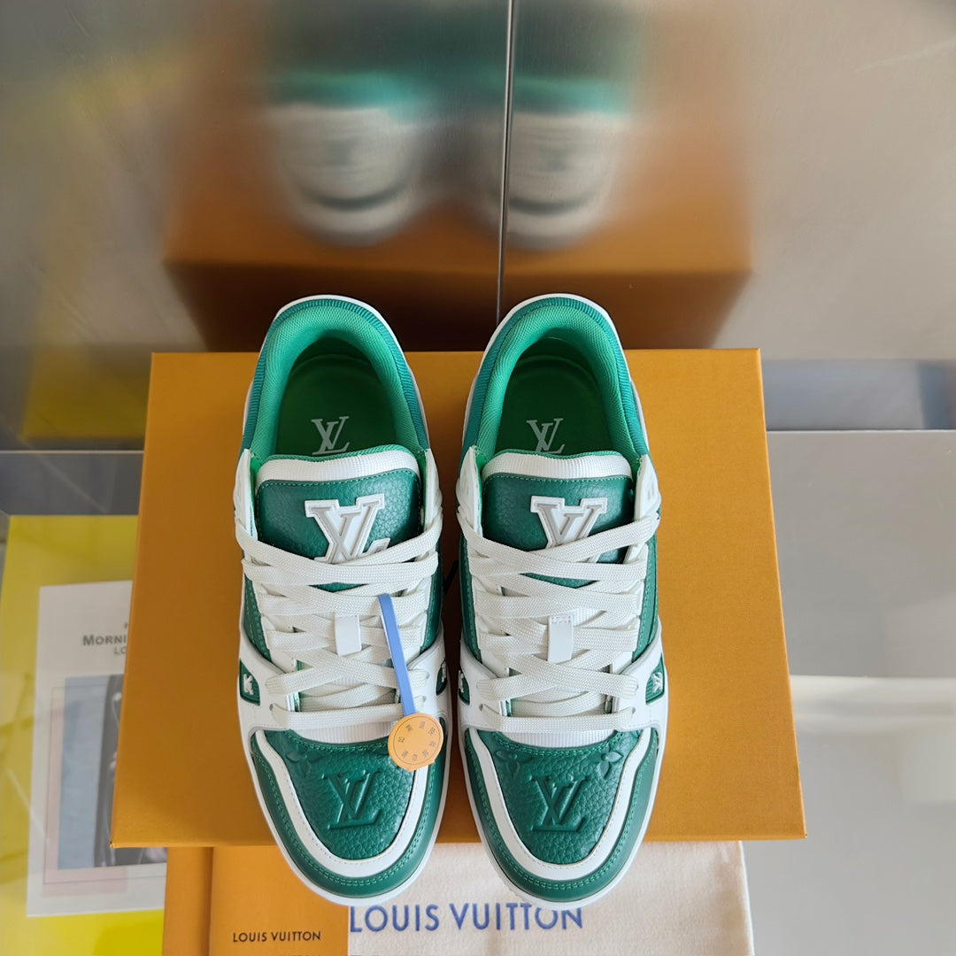 2025 250318 New high quality new color board shoes