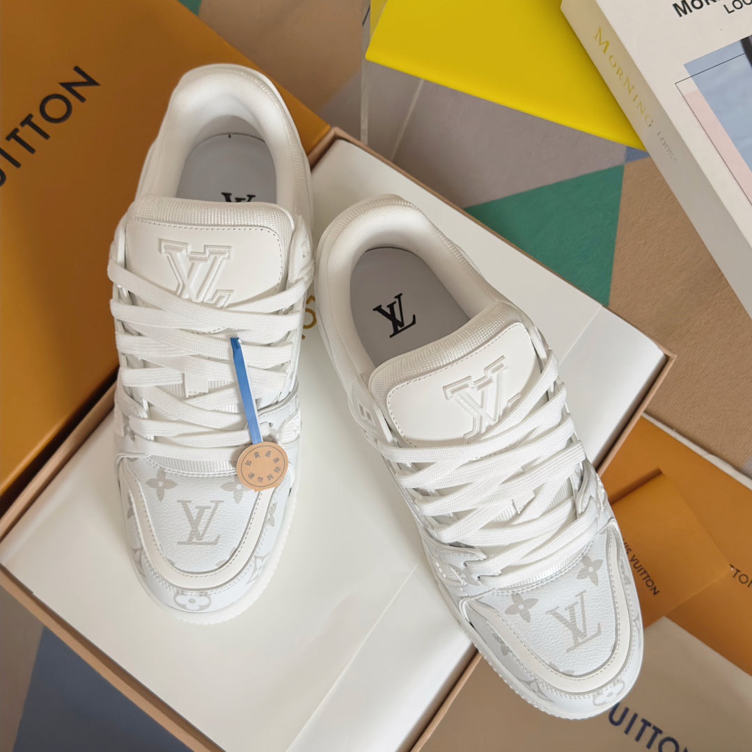 2025 250318 New high quality new color board shoes