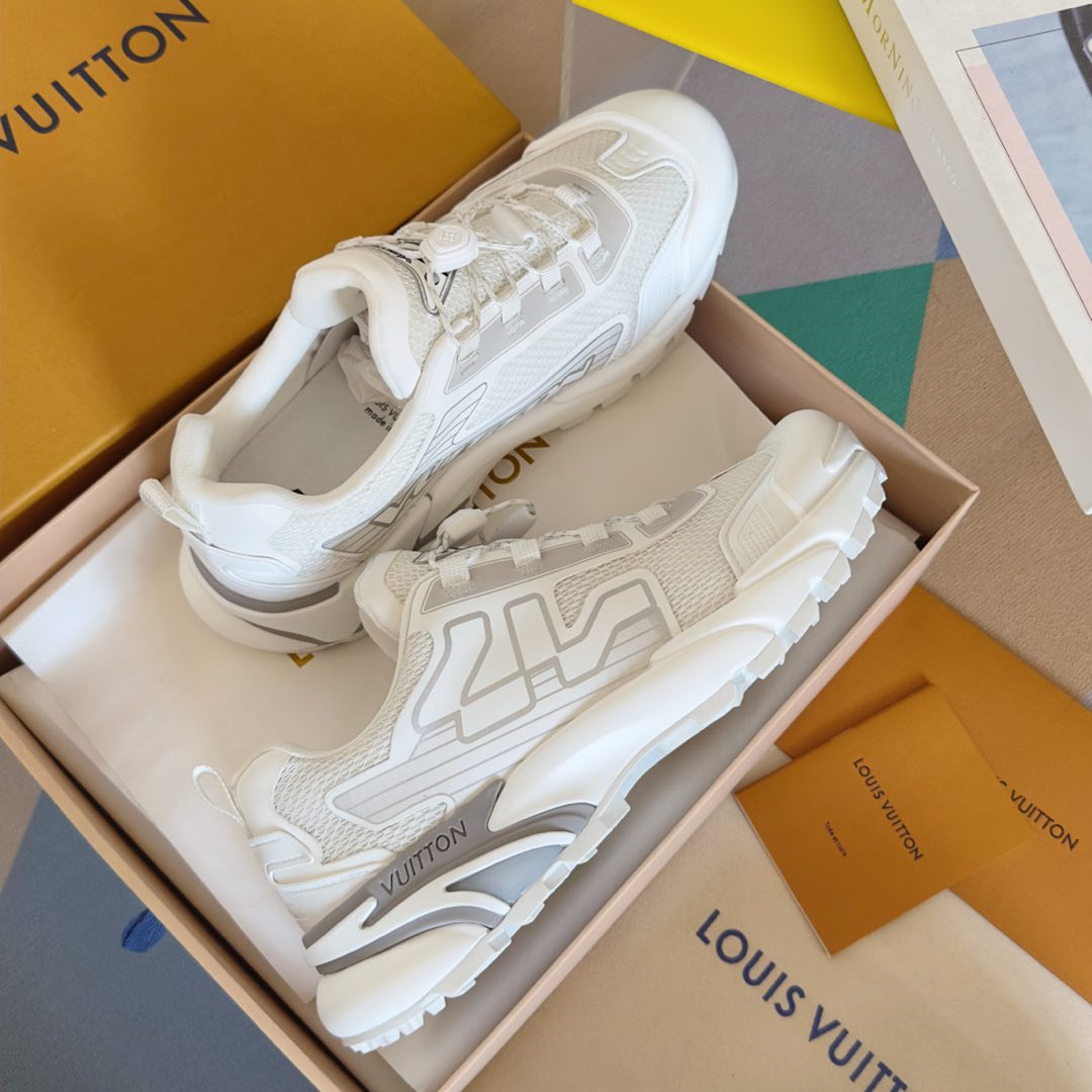 2025 250318 New high quality new color board shoes